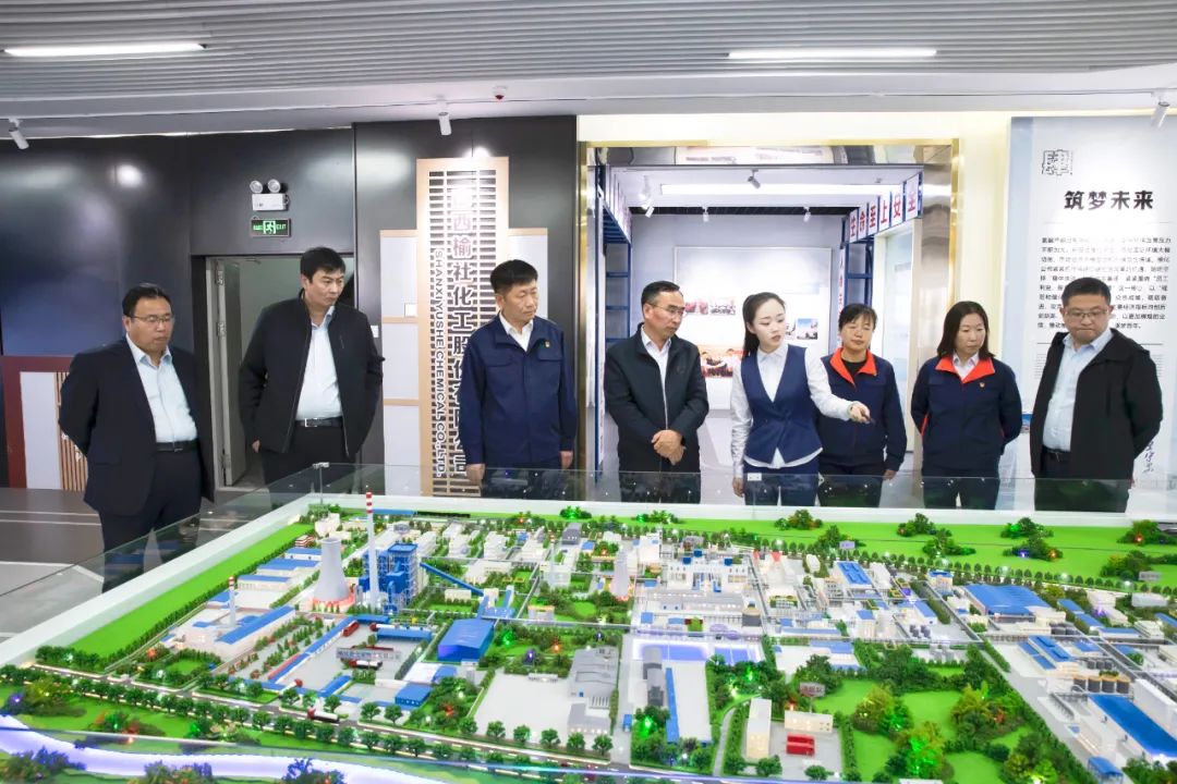中国建设银行晋中分行行长张达一行莅临公司走访调研